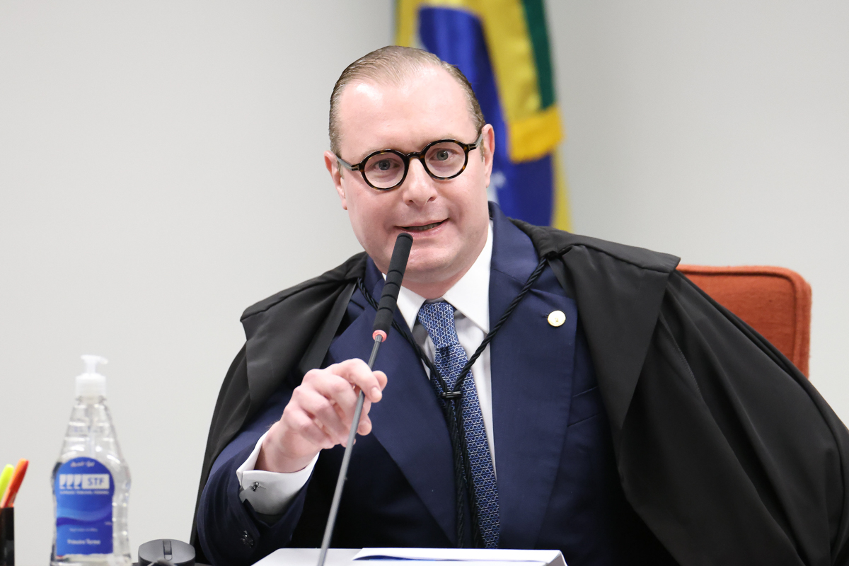 Zanin dá cinco dias para TSE explicar decisão que encerrou eleição no RJ
