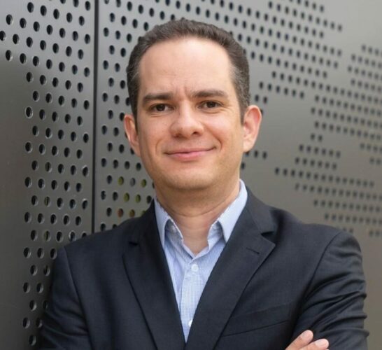 Artigo no Startupi questiona quem forma os líderes do futuro na era da IA