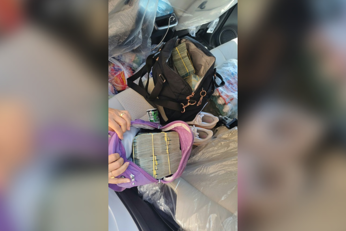 PF prende dupla com mais de meio milhão de reais escondidos em mochilas no Ceará
