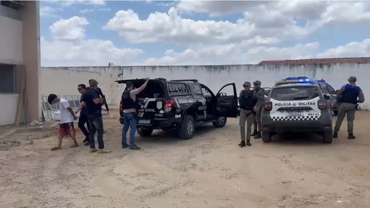 Polícia resgata mulher e filho de 6 anos de cárcere privado em Pau dos Ferros (RN)