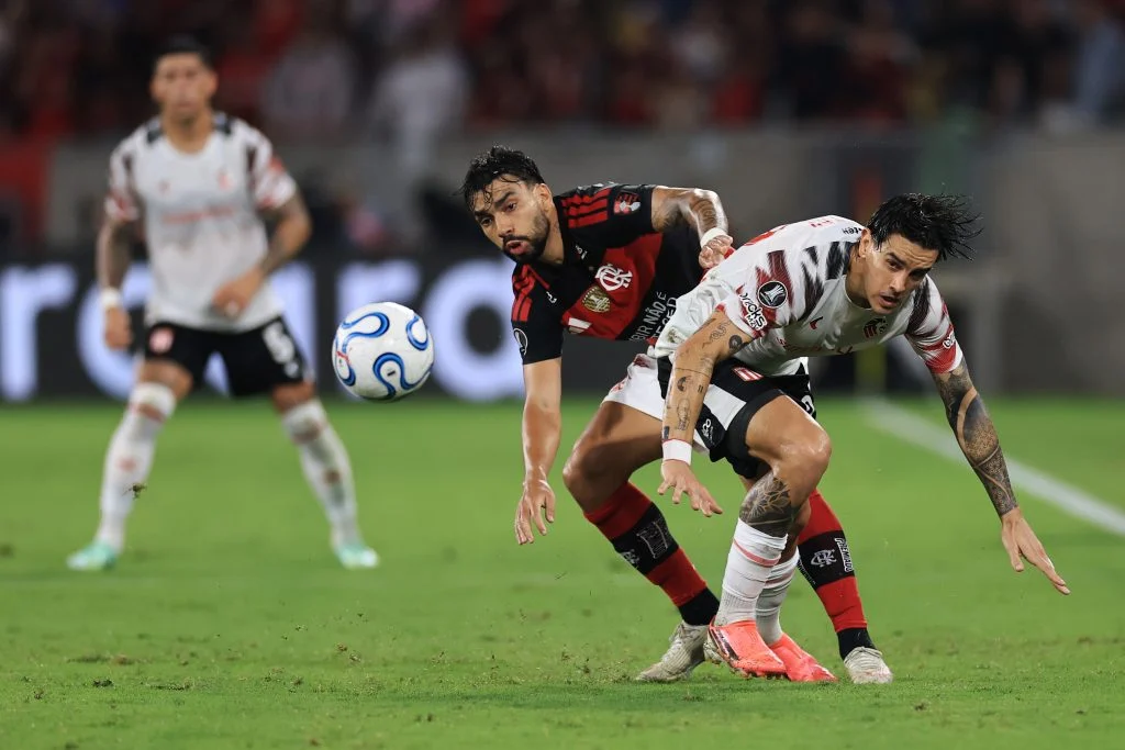Flamengo perde nos pênaltis para o Estudiantes e cai na semifinal da Libertadores