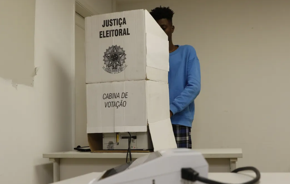 MP Eleitoral se opõe a estender votação até 19h, como pediam campanhas de Lula e Flávio