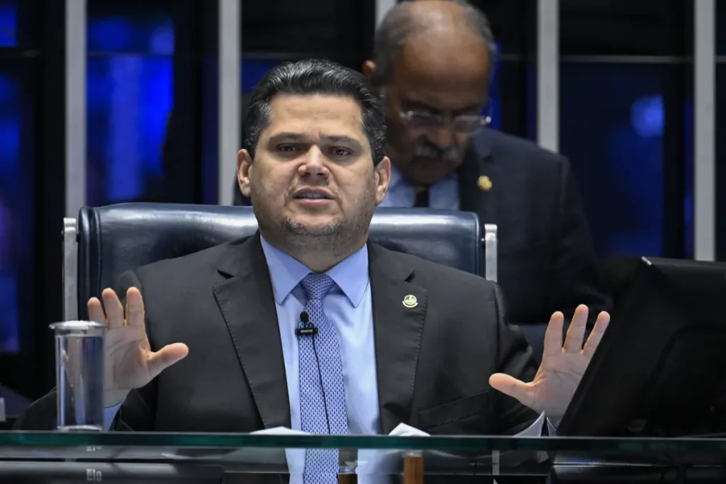 Alcolumbre diz ter ao menos 48 votos para se reeleger presidente do Senado em 2027
