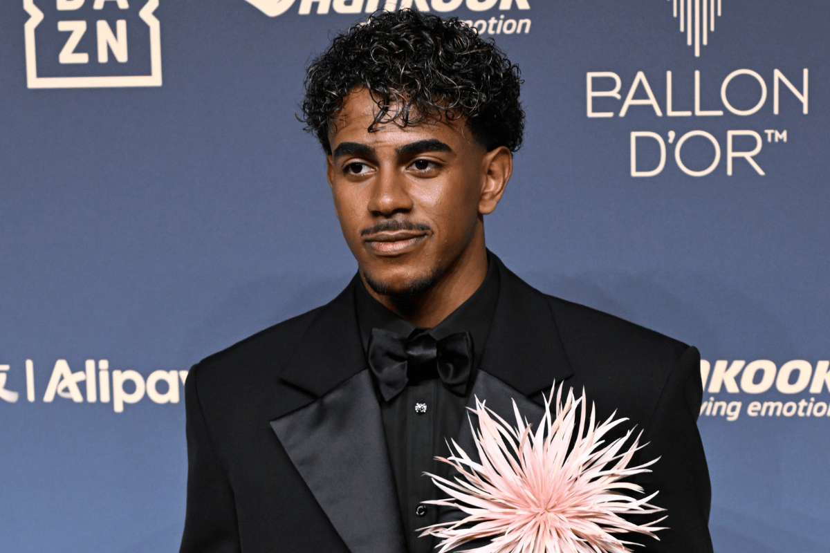 Yamal é eleito o melhor jogador sub-21 do mundo na Bola de Ouro