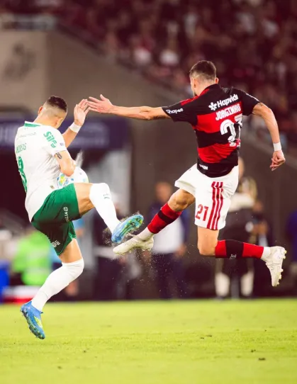 Proibição das bets pode tirar até 26% da receita de Flamengo, Corinthians e Palmeiras