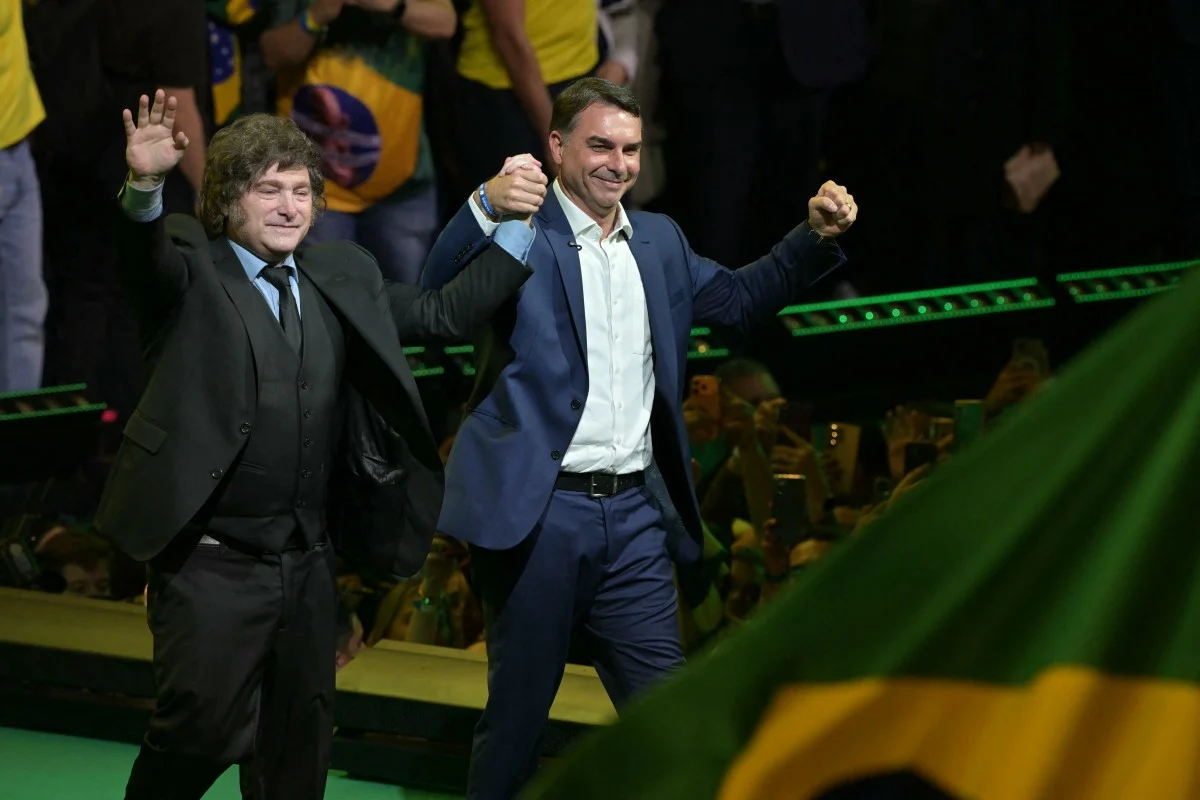 Quase 7 em cada 10 argentinos dizem que Milei deveria reconhecer vitória de Lula
