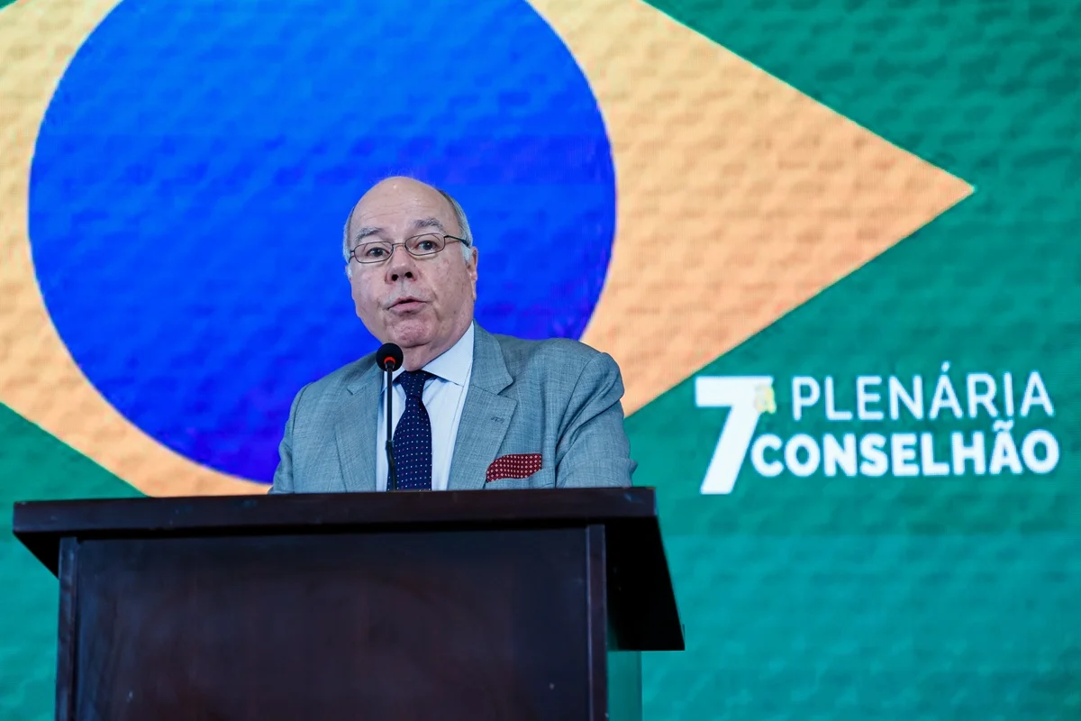 Mauro Vieira chega aos EUA para G20 em meio a esfriamento com governo Trump