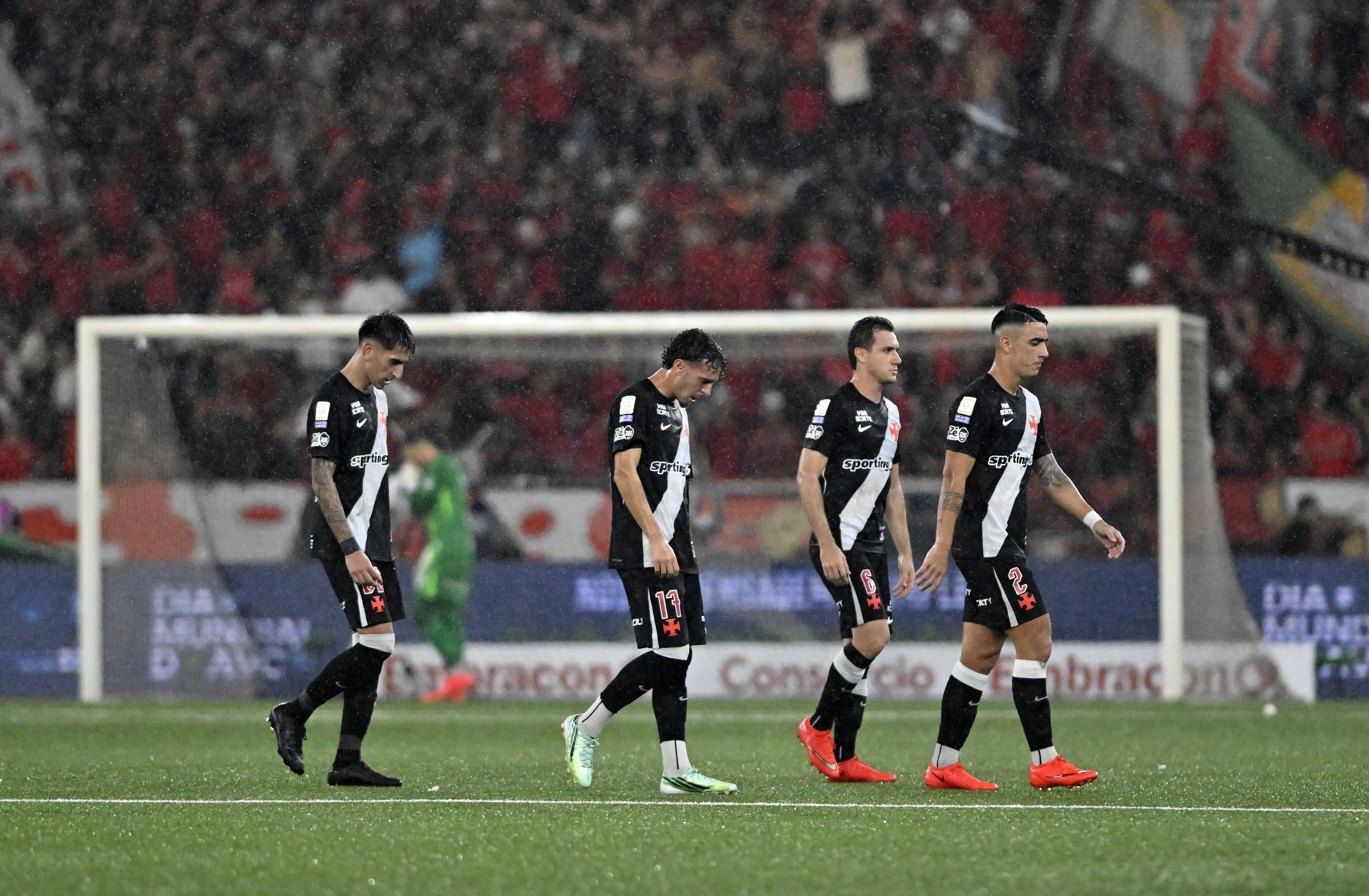 Vasco fecha clássicos de 2026 com 41,6% de aproveitamento e sem vencer o Flamengo
